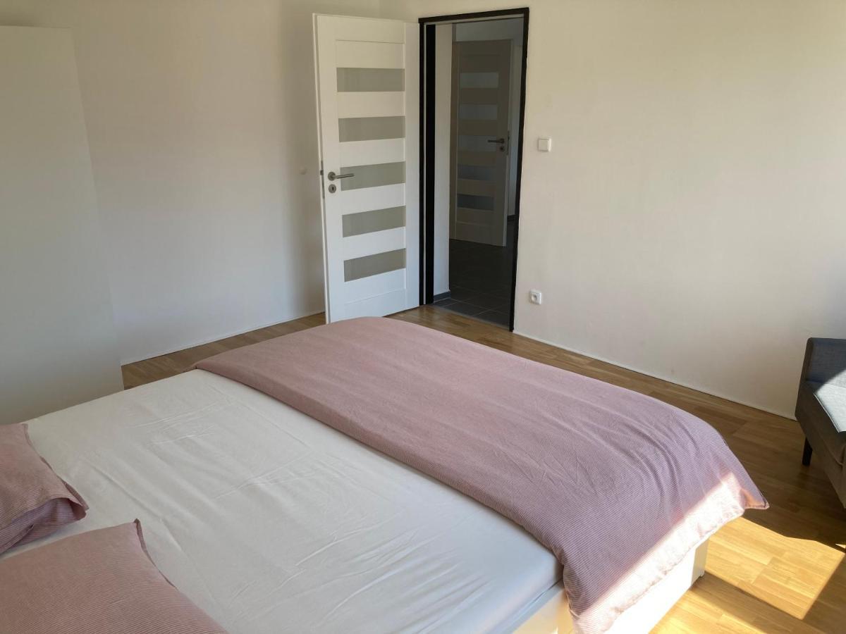 Apartman Maay 흘로호베츠 외부 사진